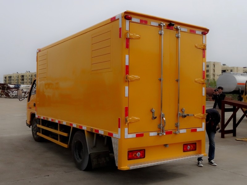 江鈴小型應(yīng)急發(fā)電車、電源車